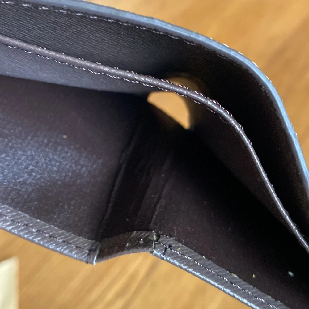 Men’s designer look wallet NIB